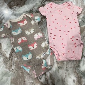Set of 2 onesies